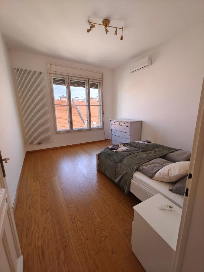 City Center 1, Cozy 2Br In The City Center! Budapeste Exterior foto